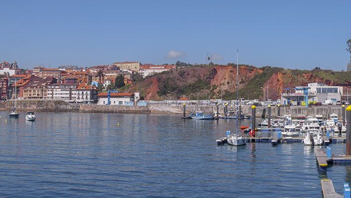 panorámica puerto candas